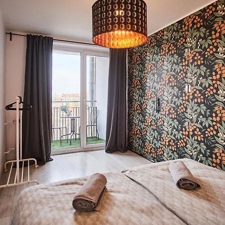 Studio24 Old Town View Apartment